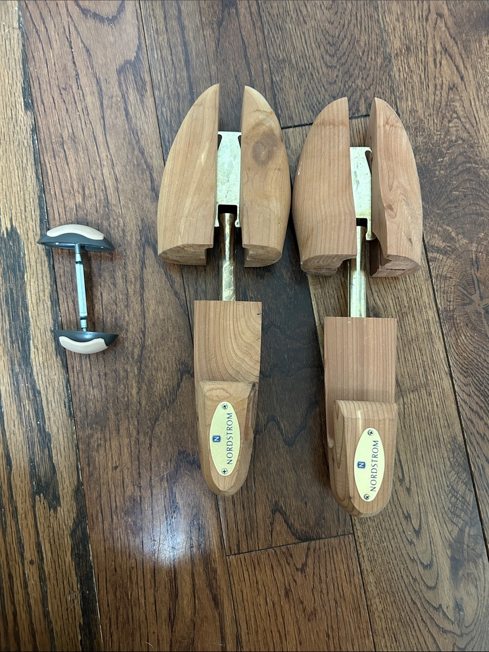 Nordstrom Cedar Shoe Trees in Natural Wood Tone - Pair plus 1 width stretcher